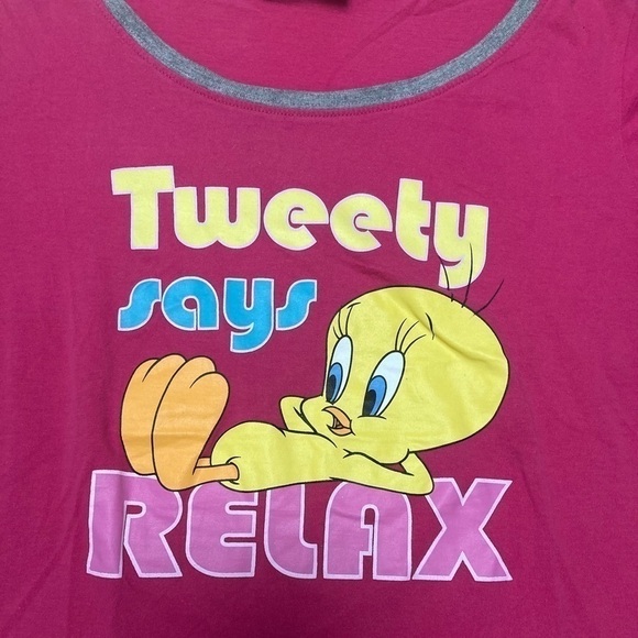 TWEETY BIRD PINK T-SHIRT - Size Medium - Picture 2 of 5